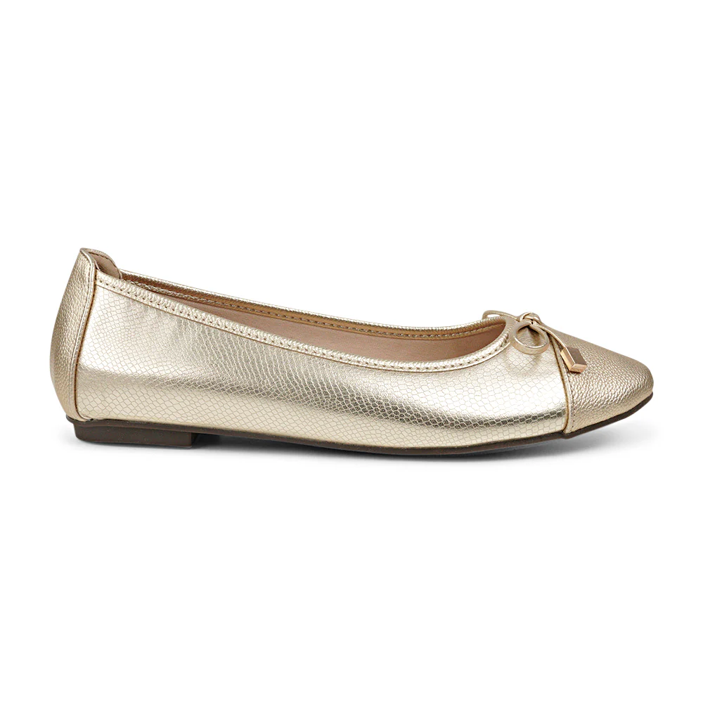 Roll over or click image to zoom in BATA (WOMEN) HELENE LADIES CLOSED BALLERINA